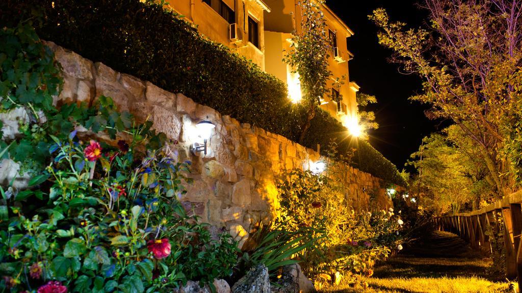 Hospedium Hostal Restaurante El Mirador De Атьенса Экстерьер фото